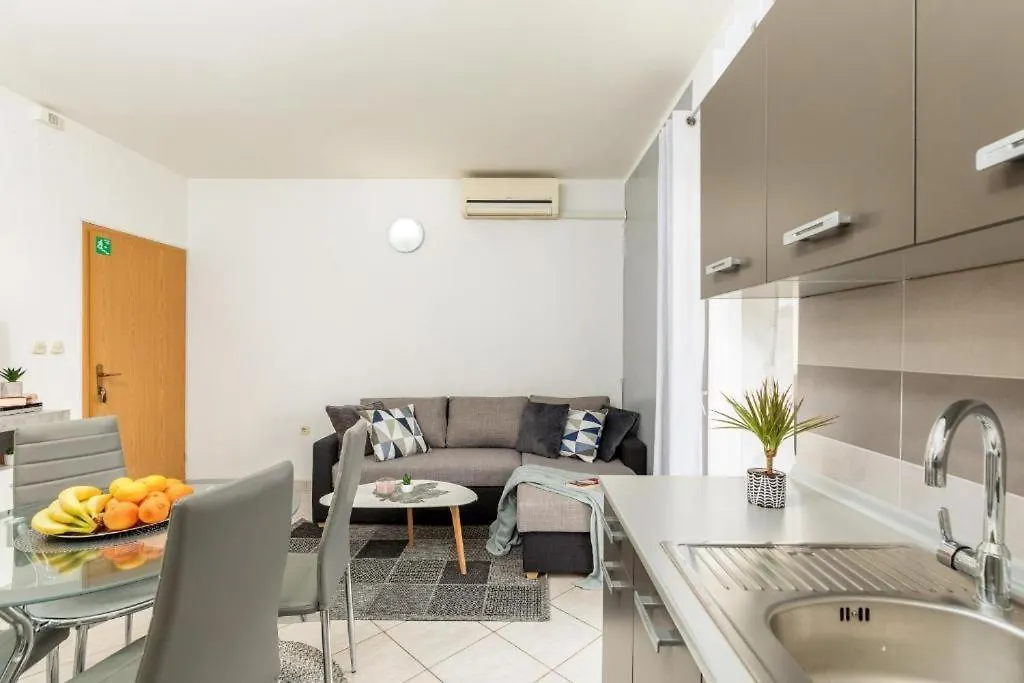 Apartment Mladenka Pula