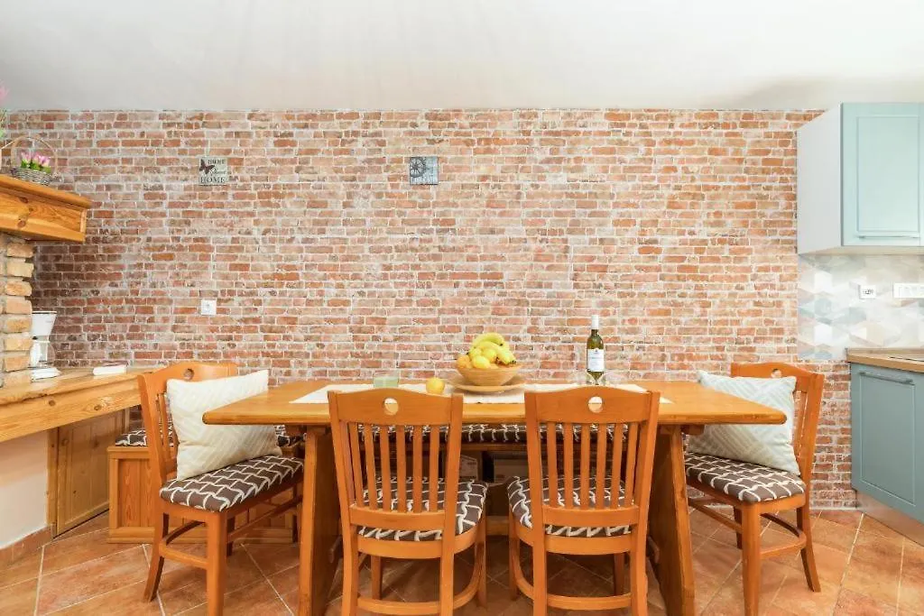 Apartment Mladenka Croatia