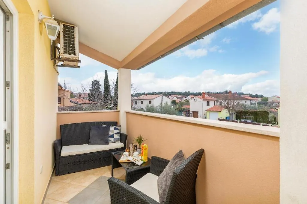 Apartment Mladenka Pula