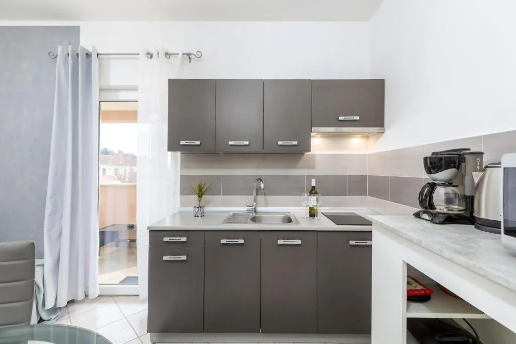 Apartment Mladenka
