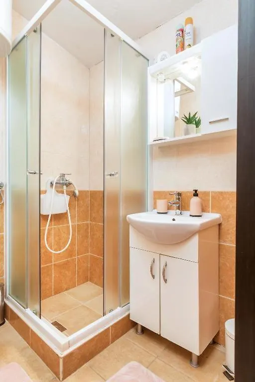 Apartment Mladenka
