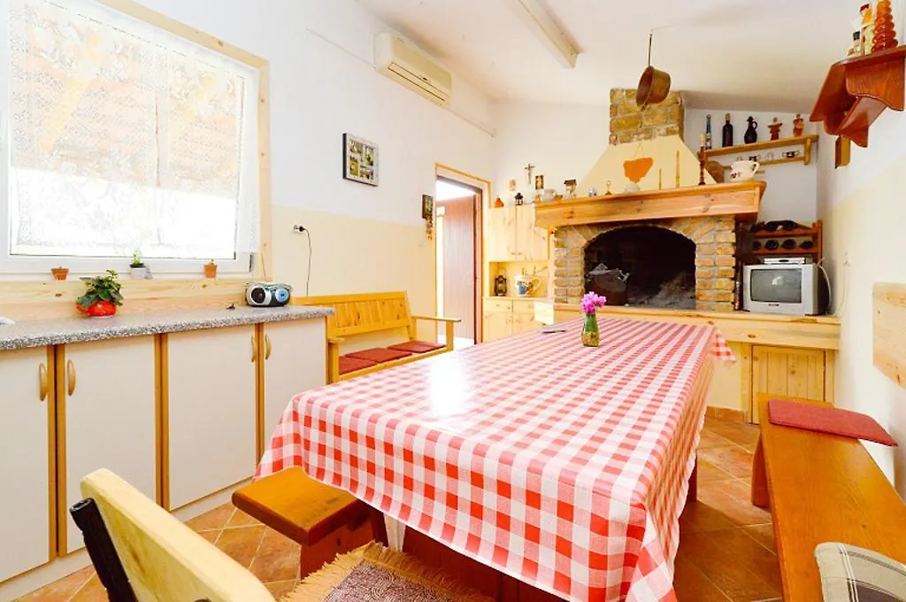 Apartment Mladenka