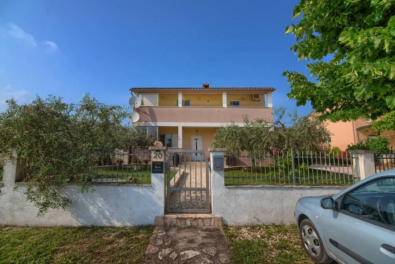 Apartment Mladenka Croatia