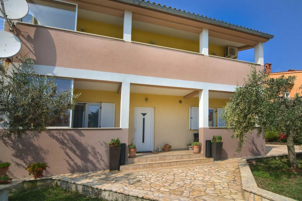 Apartment Mladenka