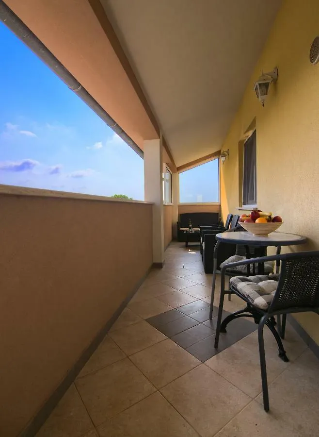 Apartment Mladenka Croatia