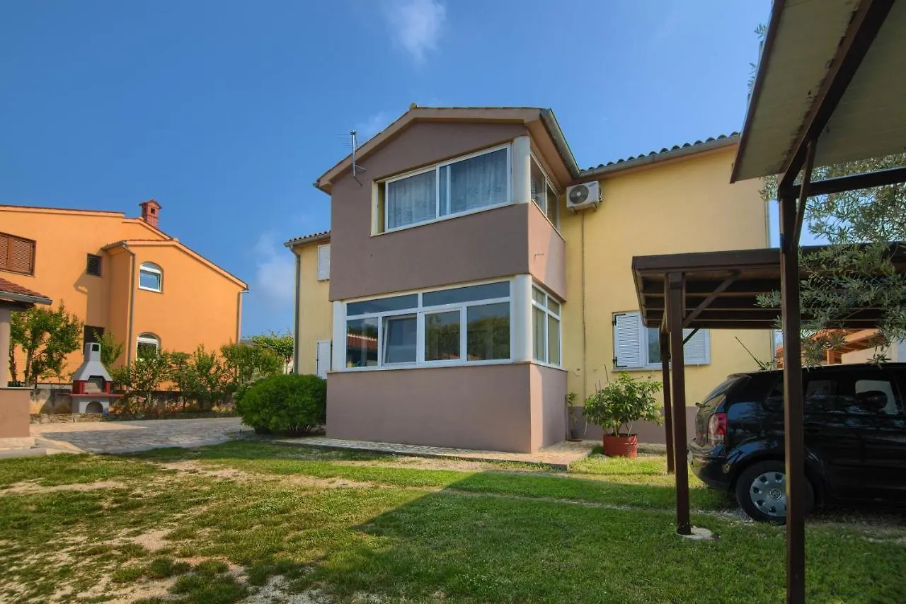 Apartment Mladenka
